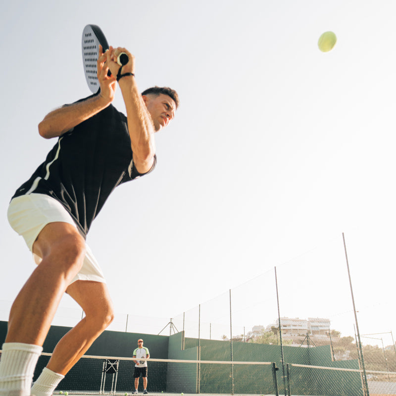 Aufbau-Spielfeld-Padel-Tennis-Pal-and-Padel.jpg